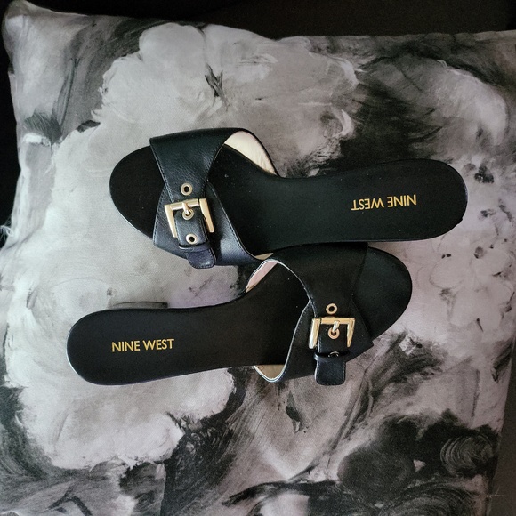 Nine west slip ons - Picture 4 of 4